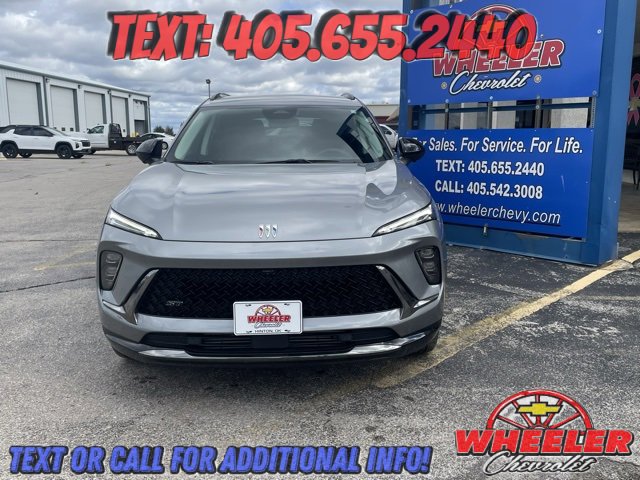 Used 2025 Buick Envision Sport Touring image 4