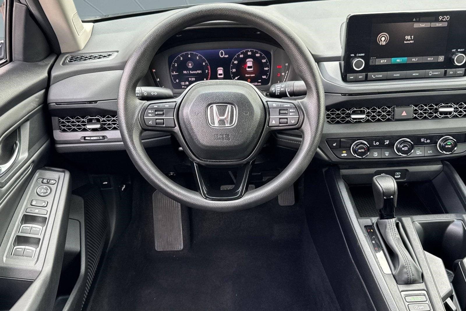Used 2023 Honda Accord EX image 27