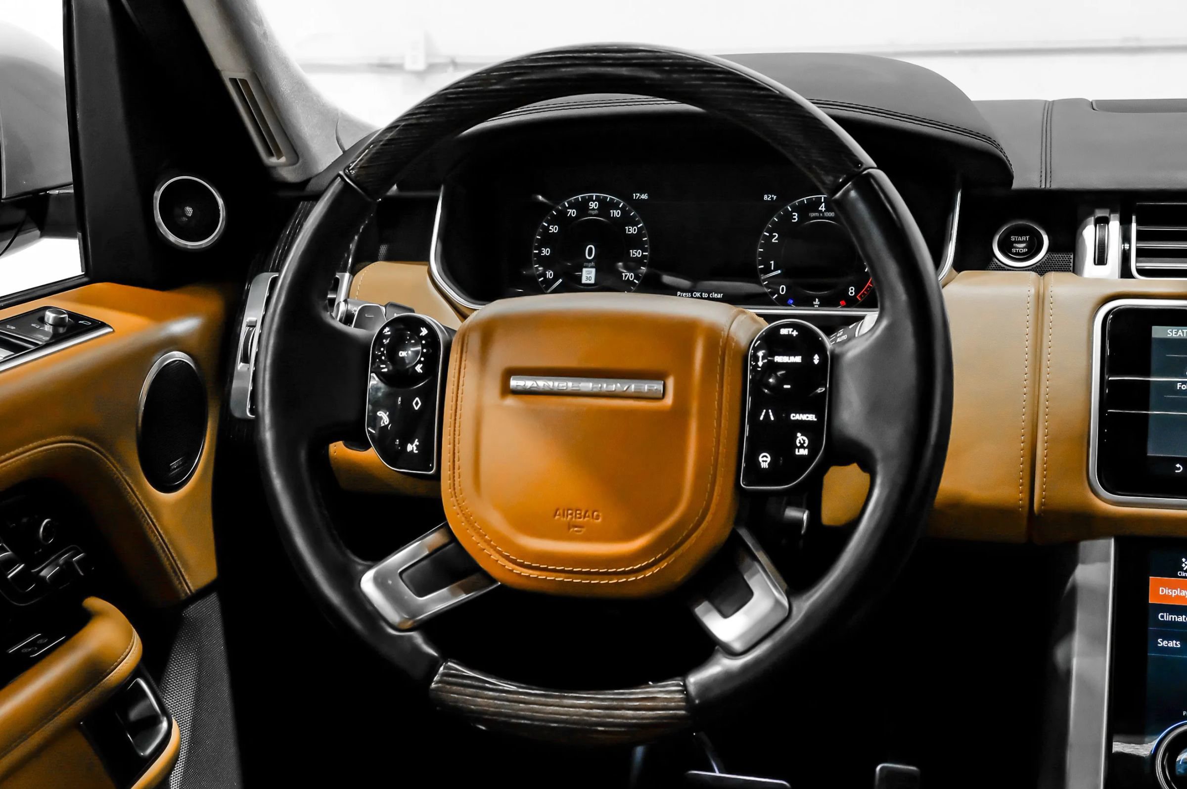 Used 2019 Land Rover Range Rover Long Wheelbase Autobiography image 17