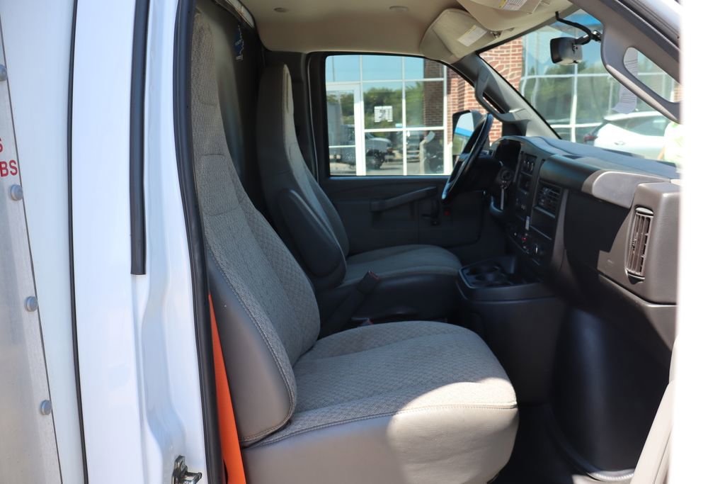 Used 2022 Chevrolet Express 3500 w/ Power Convenience Package RWD image 31