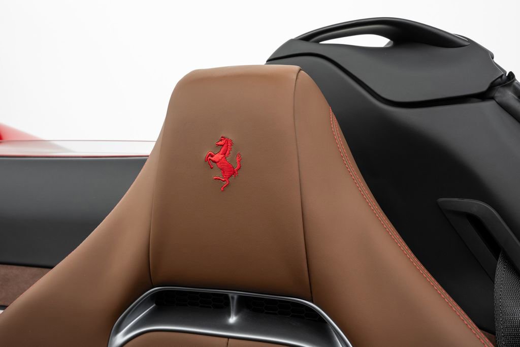 Used 2023 Ferrari SF90 Spider Base image 49