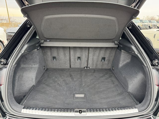 Used 2025 Audi Q3 2.0T Premium image 16