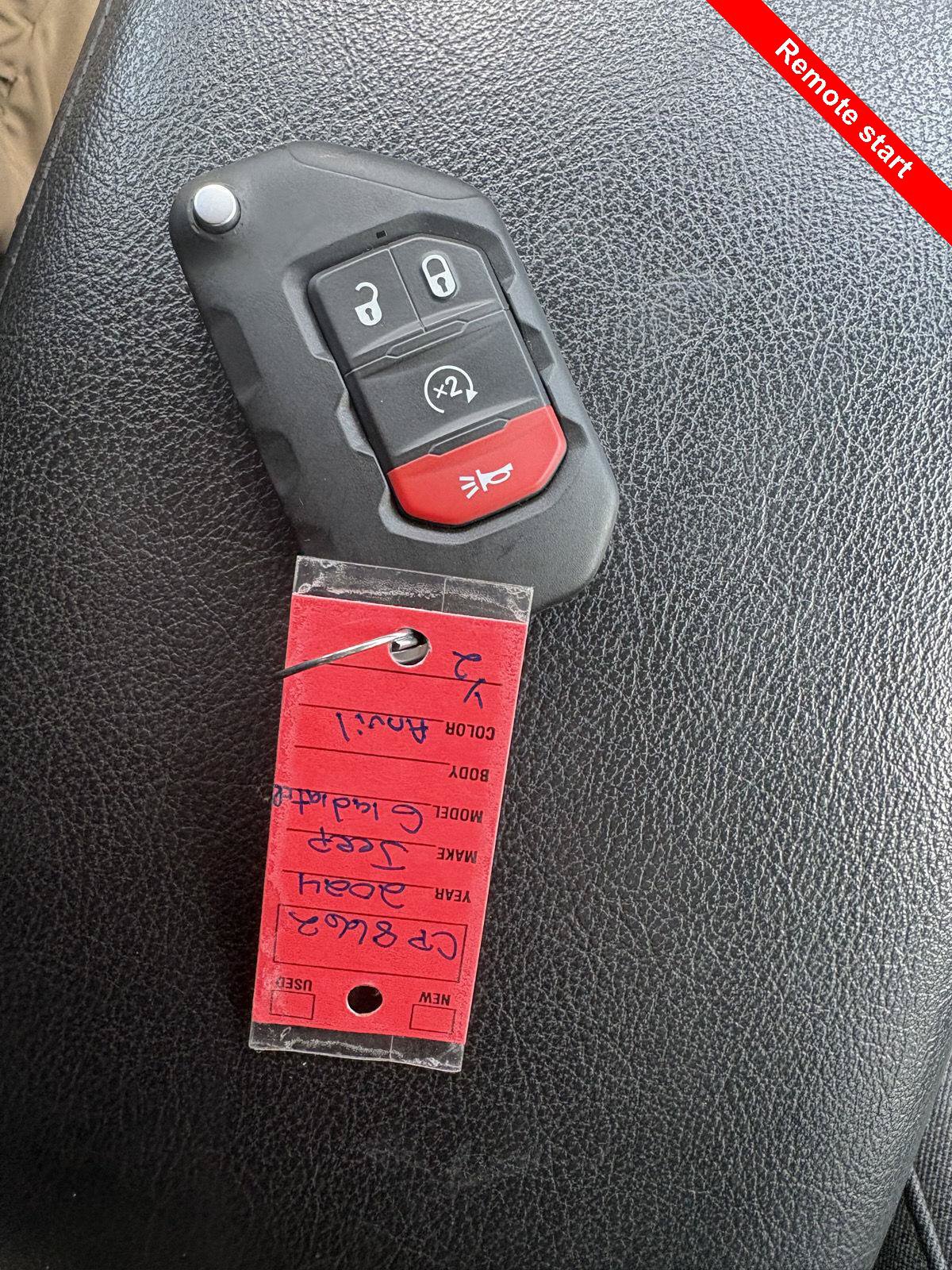 Used 2024 Jeep Gladiator Rubicon w/ Technology Group AWD/4WD image 27