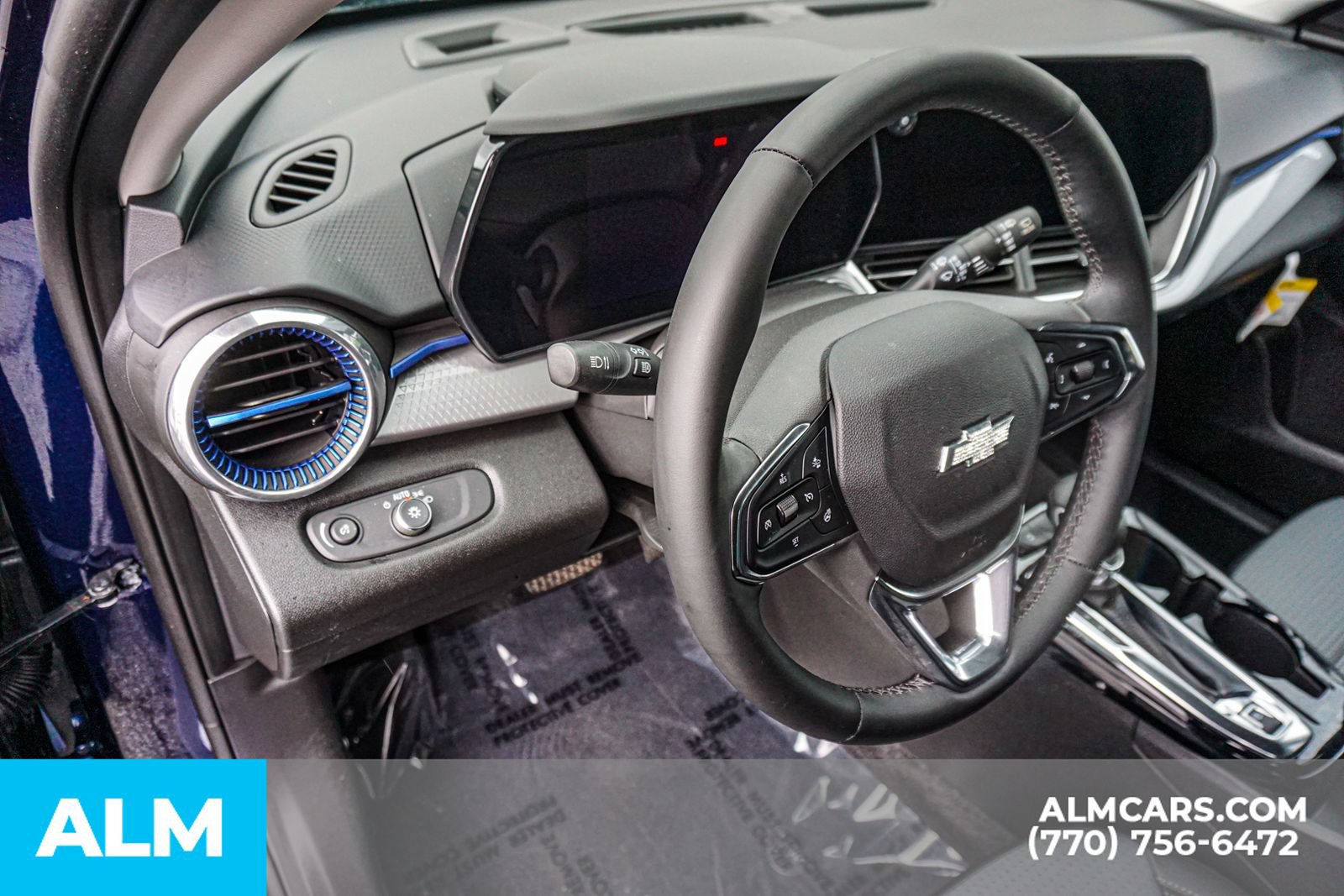Used 2024 Chevrolet Trax LT w/ LT Convenience Package FWD image 38
