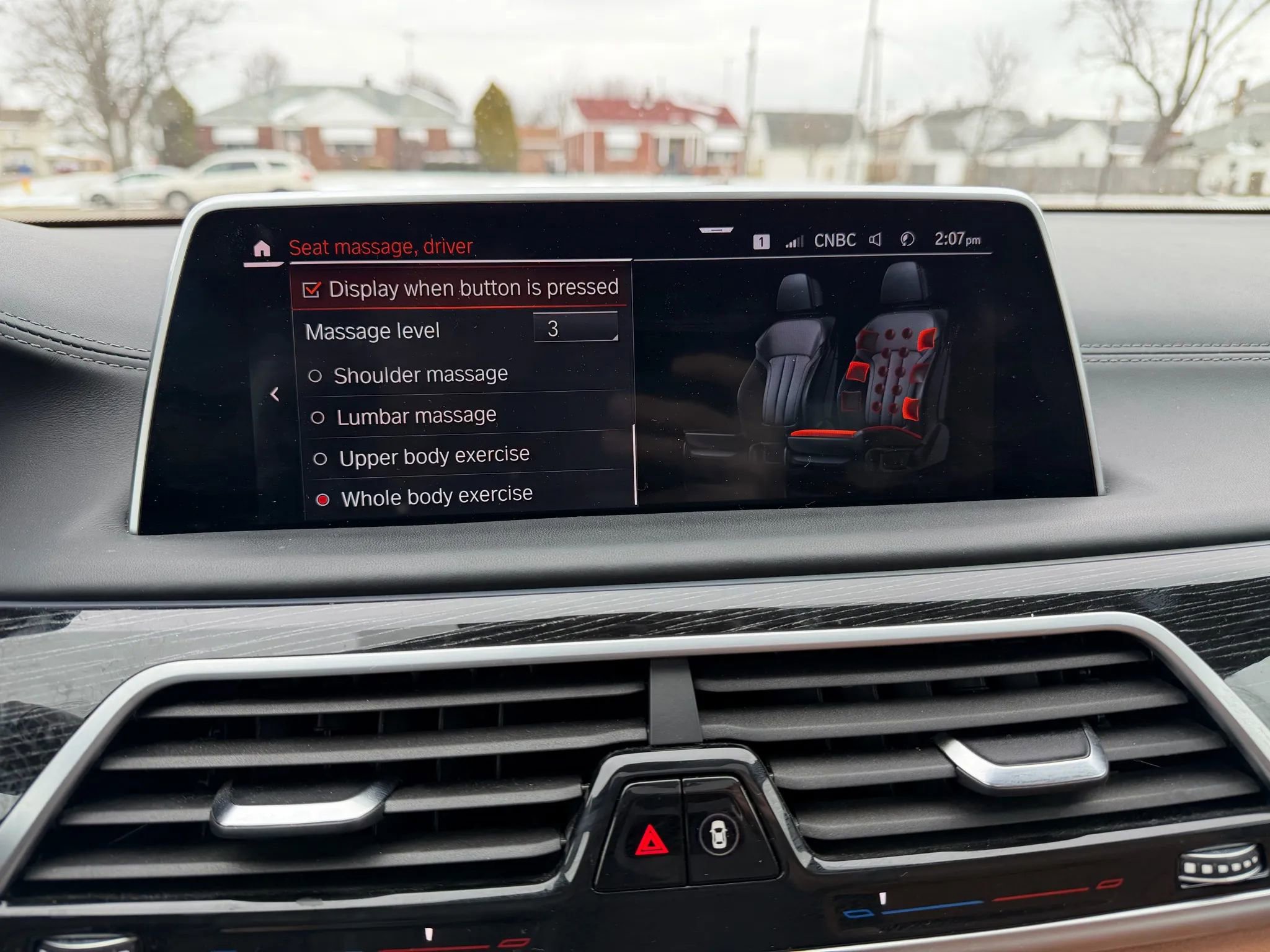 Used 2022 BMW 740i xDrive w/ M Sport Package image 29