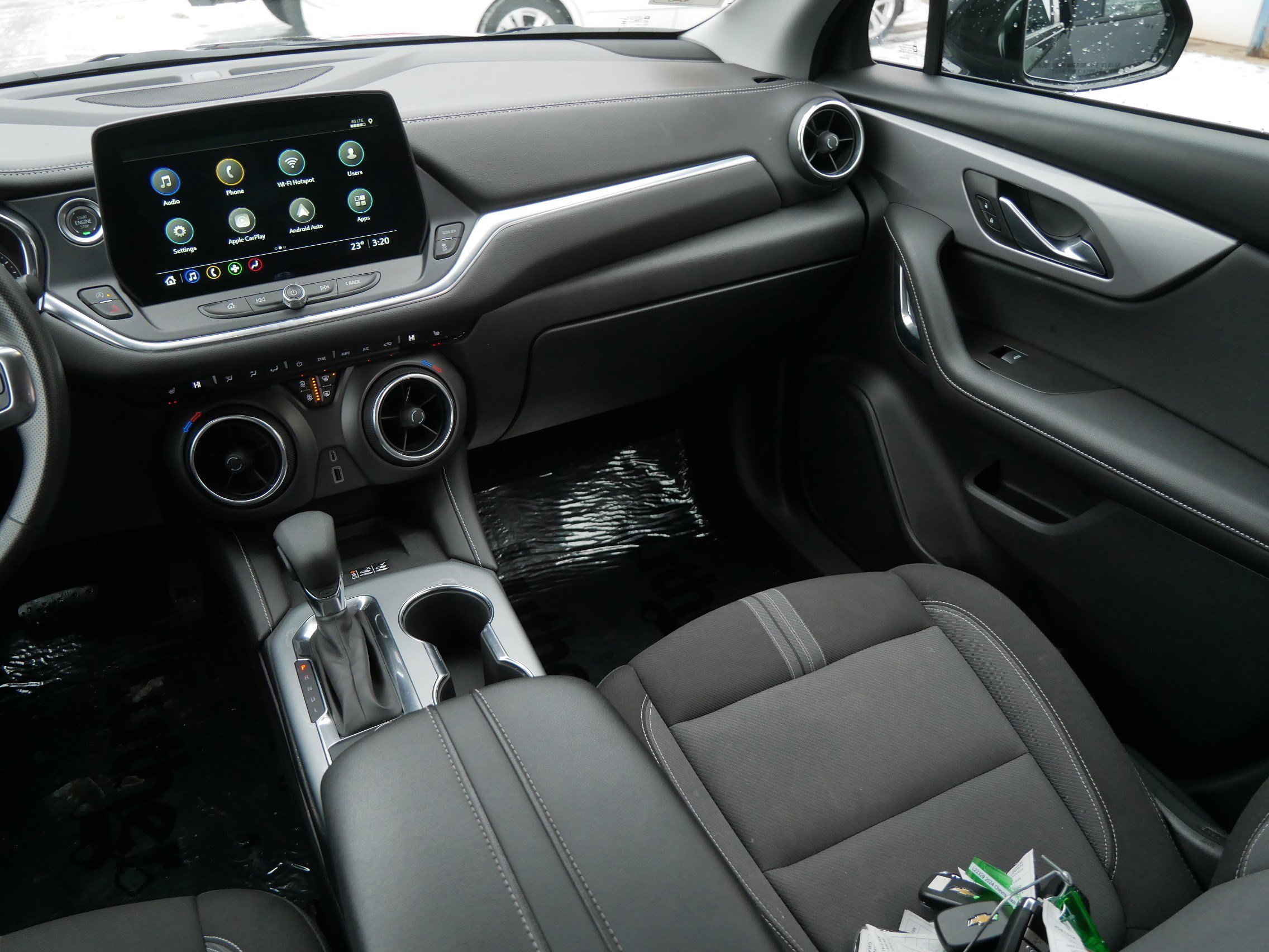 Used 2024 Chevrolet Blazer LT w/ Convenience Package image 11