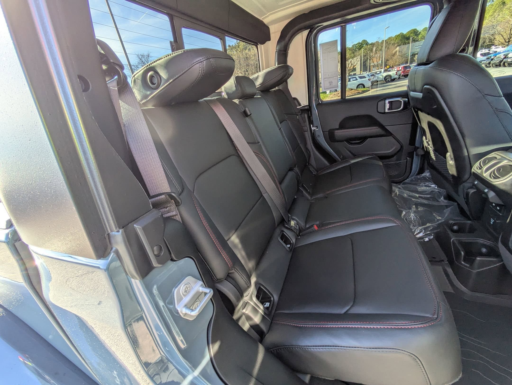 New 2026 Jeep Gladiator Rubicon w/ Steel Power Dome Hood Package AWD/4WD image 37