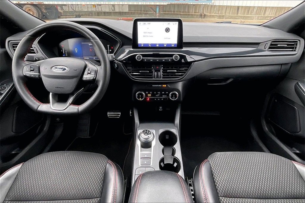 Used 2023 Ford Escape ST-Line image 15