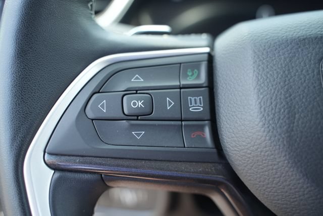 Used 2022 Jeep Grand Cherokee L Laredo w/ Luxury Tech Group I AWD/4WD image 36