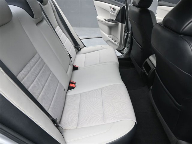 Used 2017 Toyota Camry SE image 14