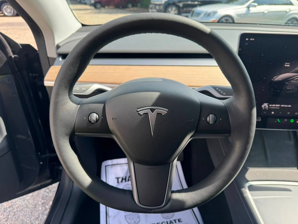 Used 2023 Tesla Model Y Long Range AWD/4WD image 25