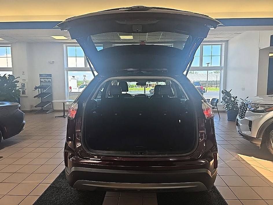 Used 2023 Ford Edge SEL AWD/4WD image 29