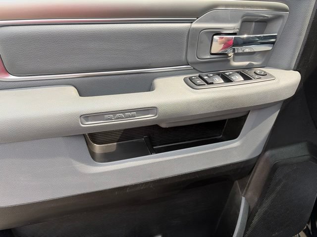 Used 2019 RAM 1500 Warlock AWD/4WD image 12