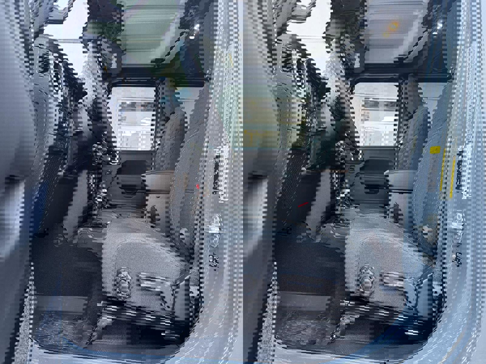 New 2025 Jeep Gladiator Sport image 10