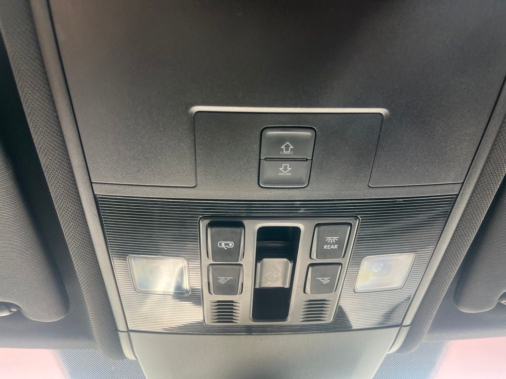 Used 2020 Volkswagen Atlas Cross Sport SEL AWD/4WD image 29