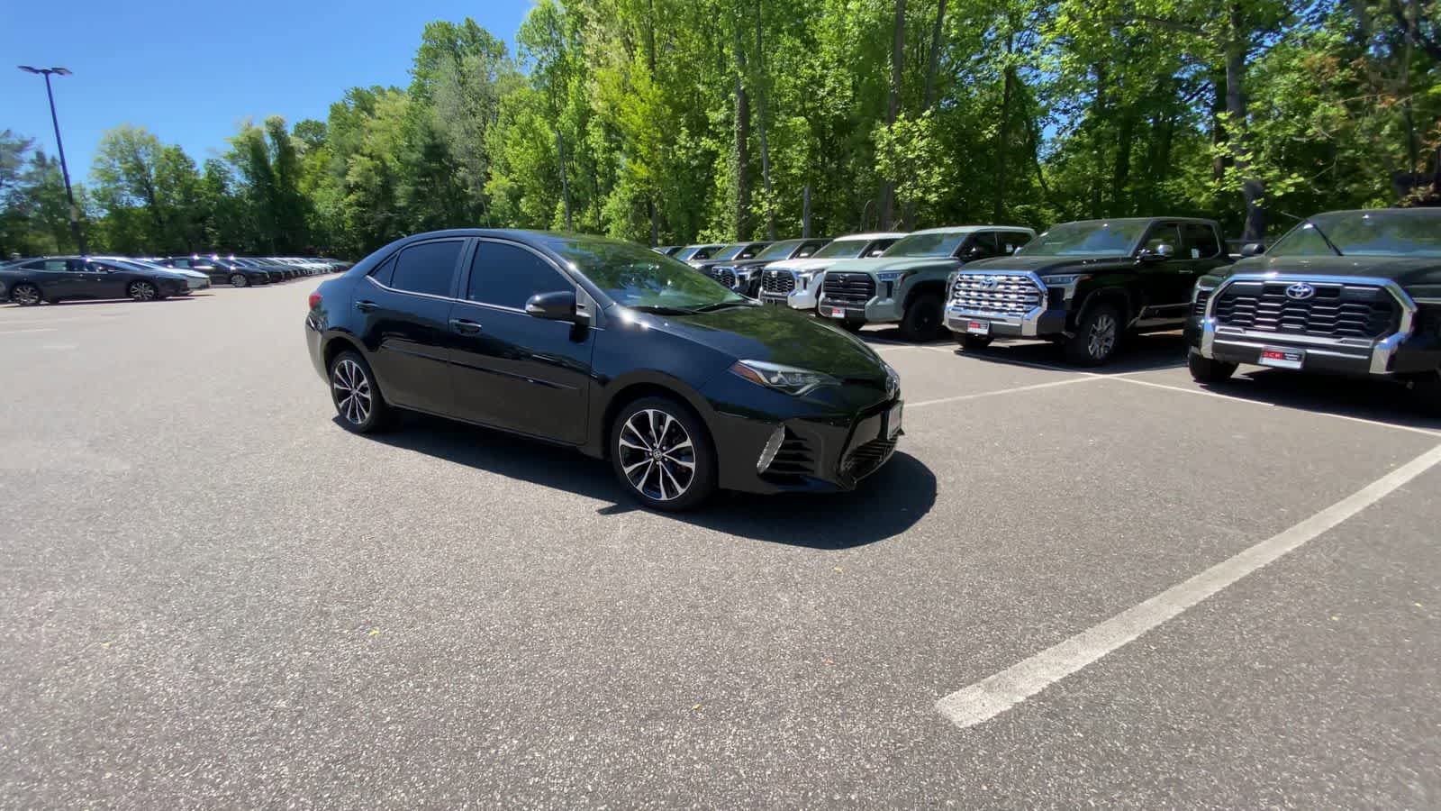 Used 2017 Toyota Corolla SE w/ Body Protection Package FWD image 5