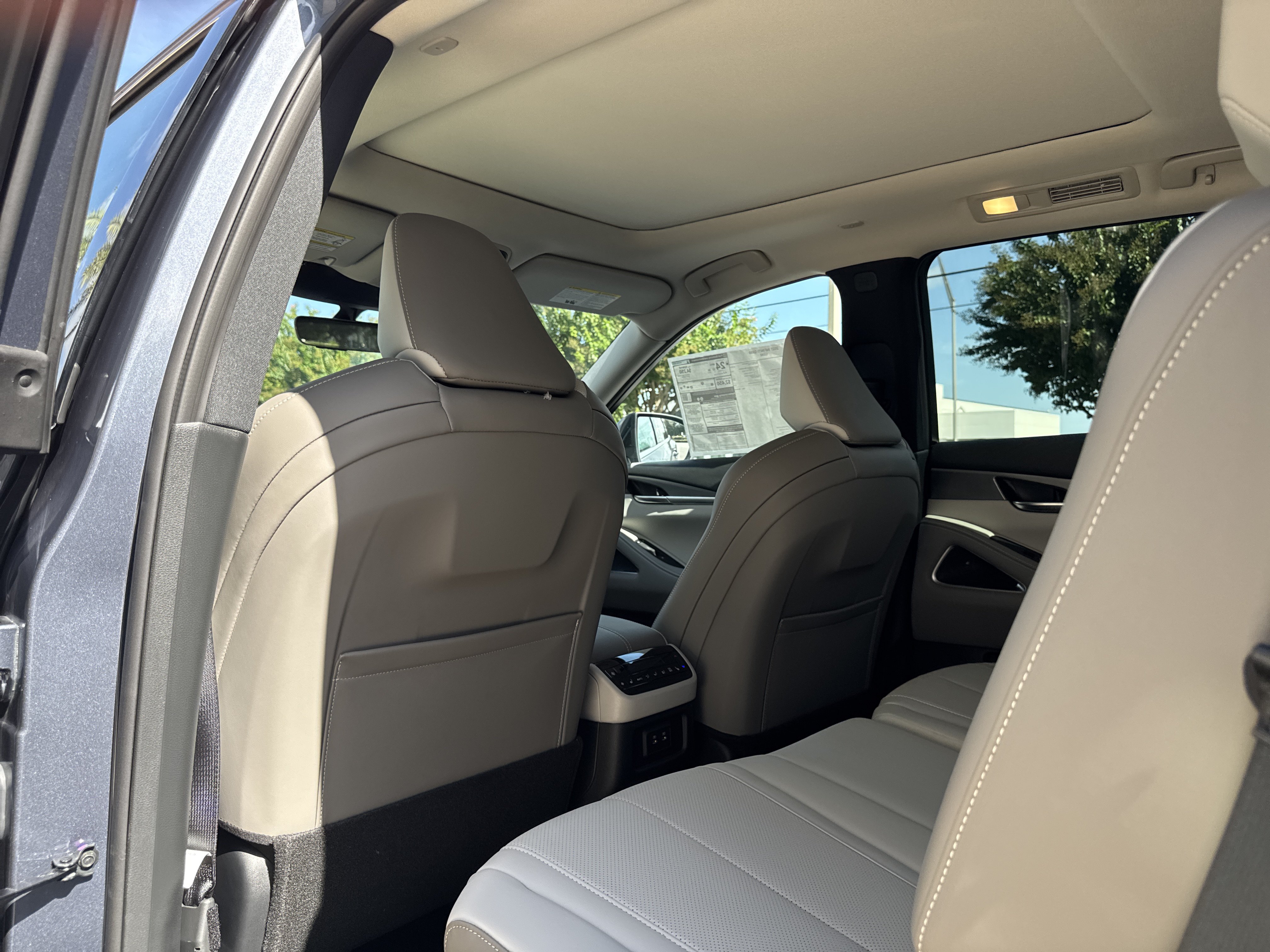 New 2027 INFINITI QX60 Luxe w/ Cargo Package FWD image 13