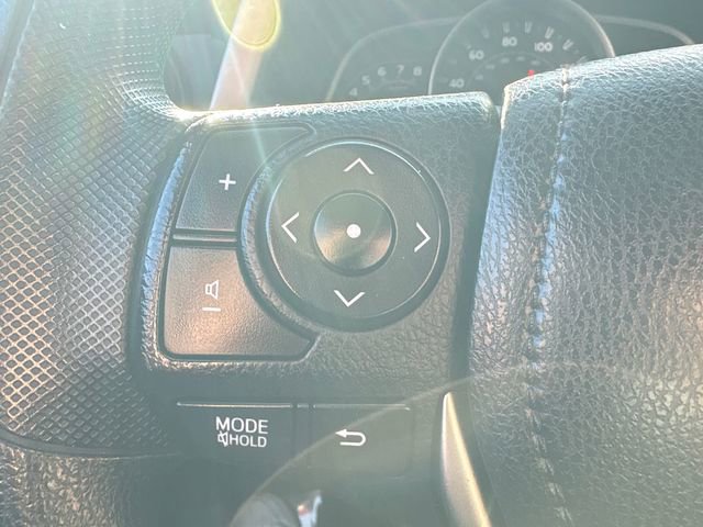 Used 2014 Toyota RAV4 XLE AWD/4WD image 28