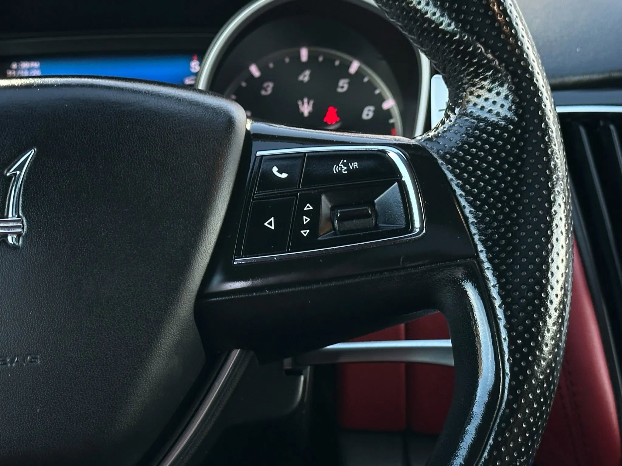 Used 2017 Maserati Levante w/ Sport Package image 31