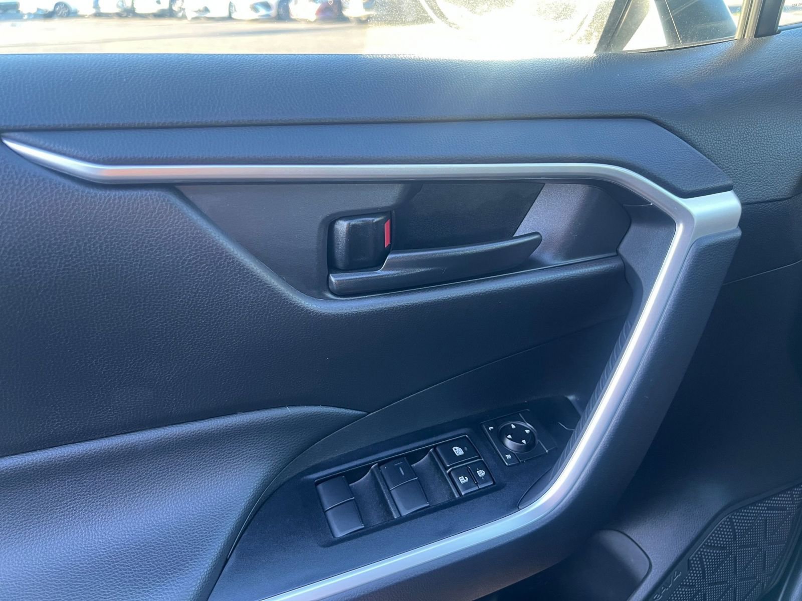 Used 2025 Toyota RAV4 LE image 20