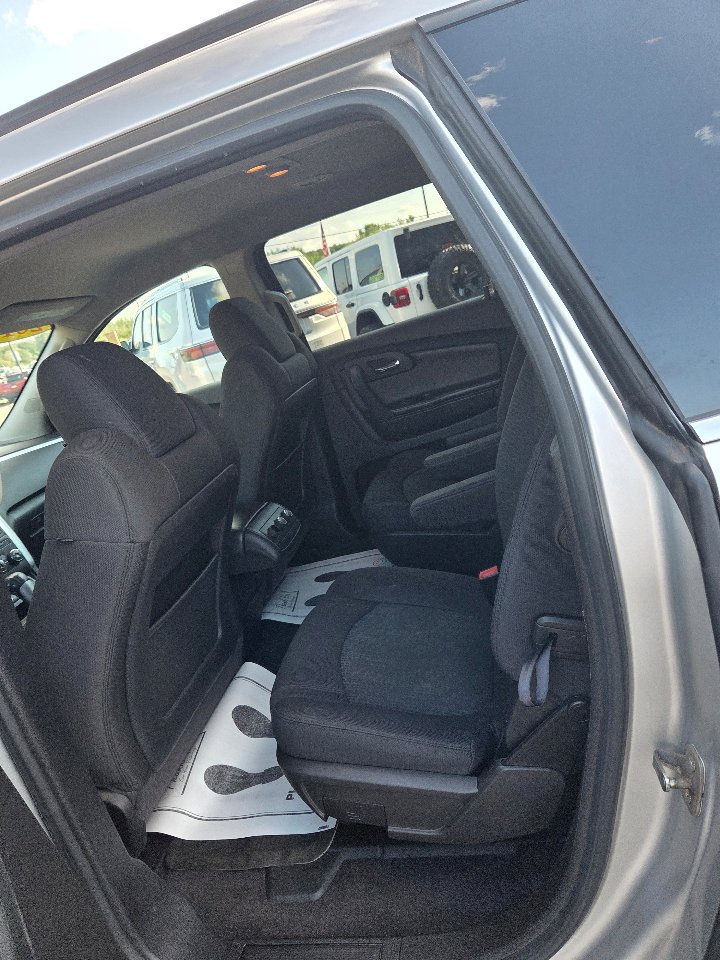 Used 2011 Chevrolet Traverse LT w/ Personal Connectivity Package image 11