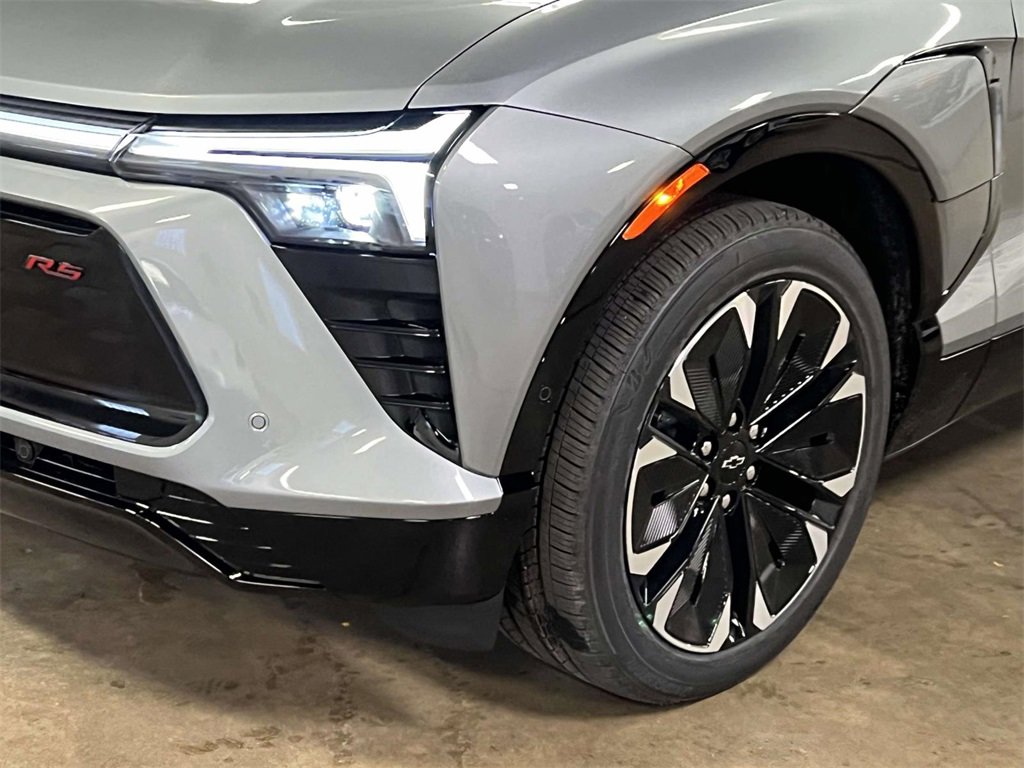 New 2026 Chevrolet Blazer EV RS w/ Super Cruise Package image 8