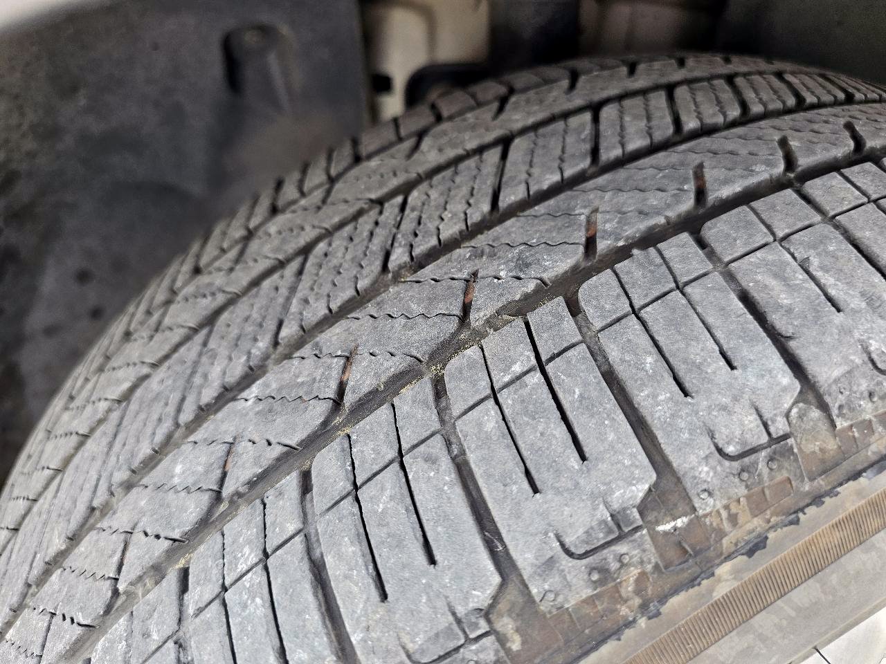 Used 2012 Ford Explorer Limited FWD image 81