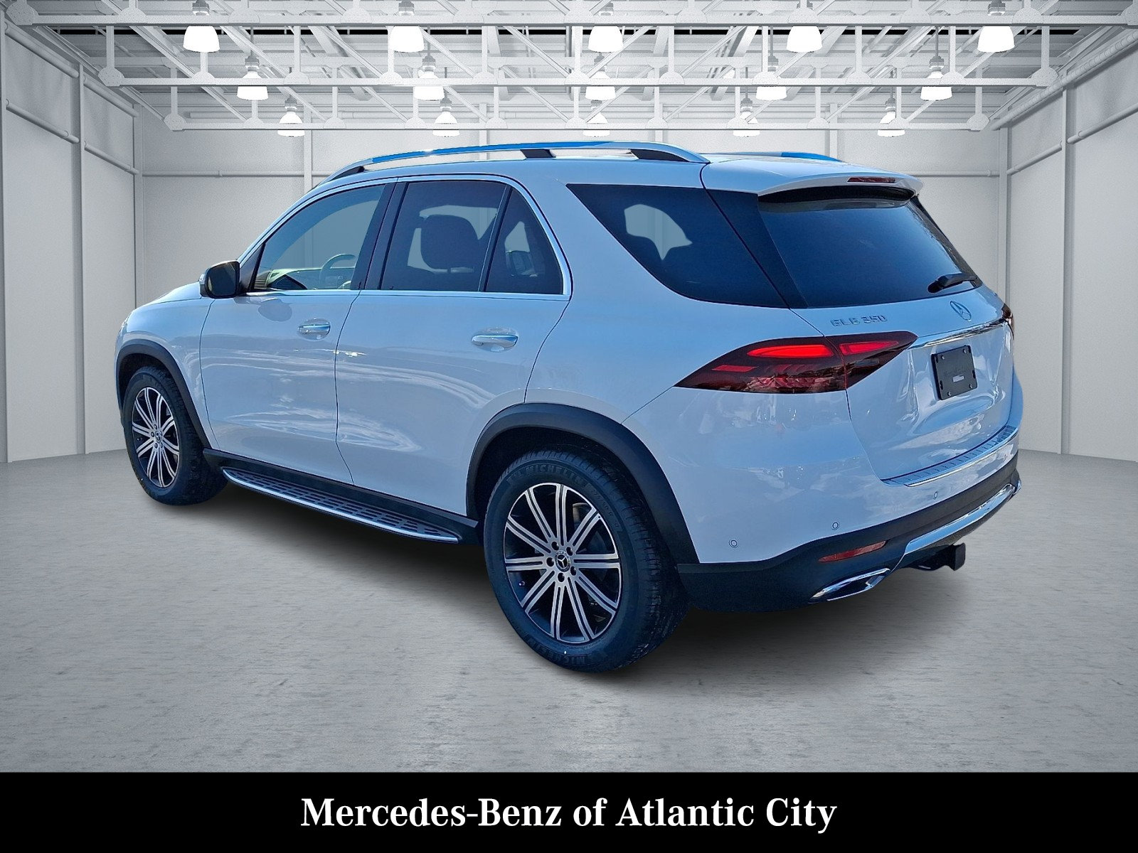 Used 2026 Mercedes-Benz GLE 350 4MATIC image 3