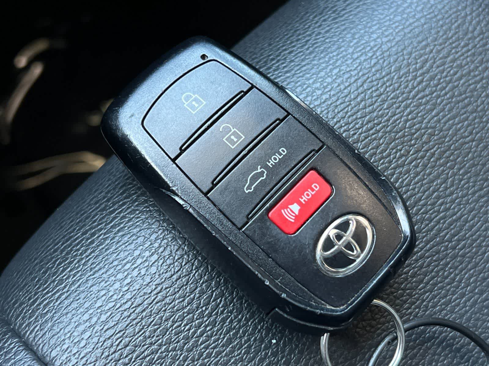 Used 2025 Toyota Camry SE FWD image 28