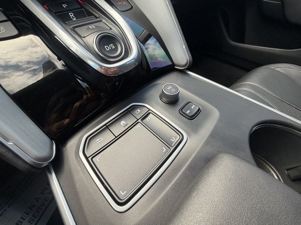 Used 2025 Acura TLX w/ Technology Package FWD image 19