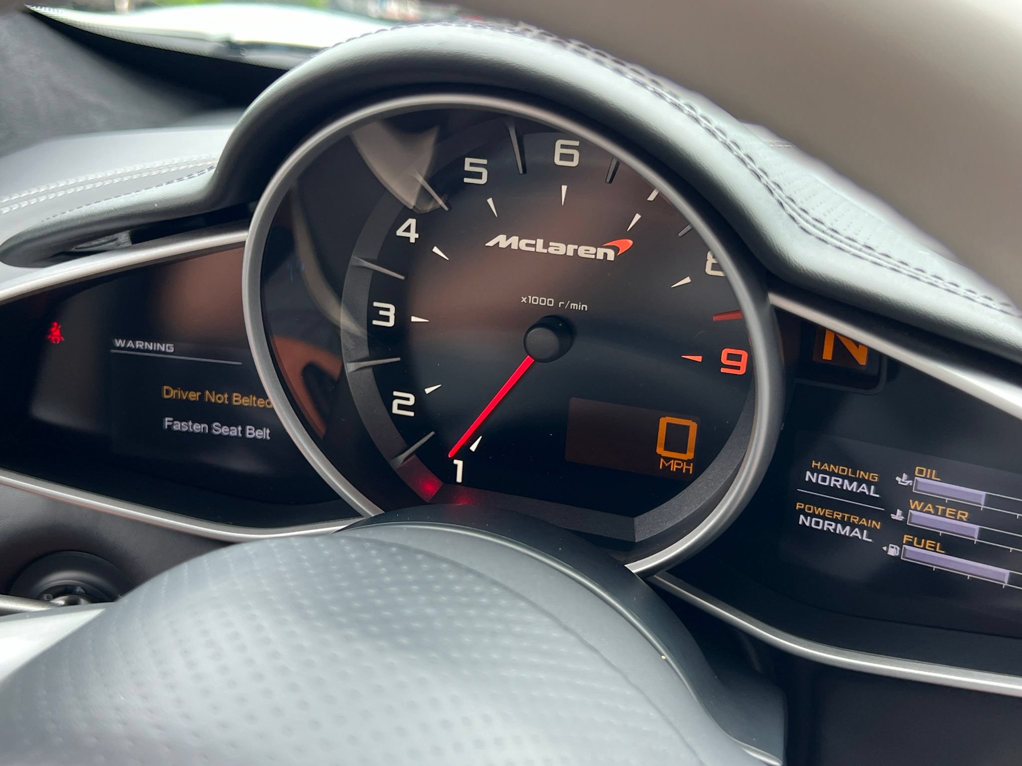 Used 2014 McLaren MP4-12C Spider RWD image 23