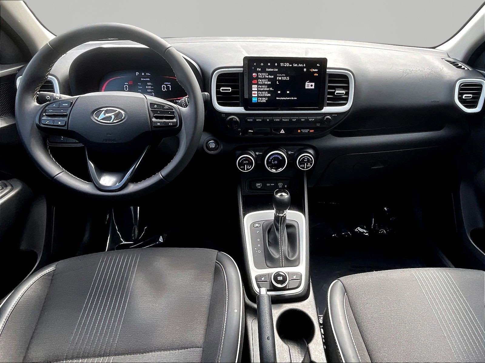 Certified 2024 Hyundai Venue Limited FWD image 7
