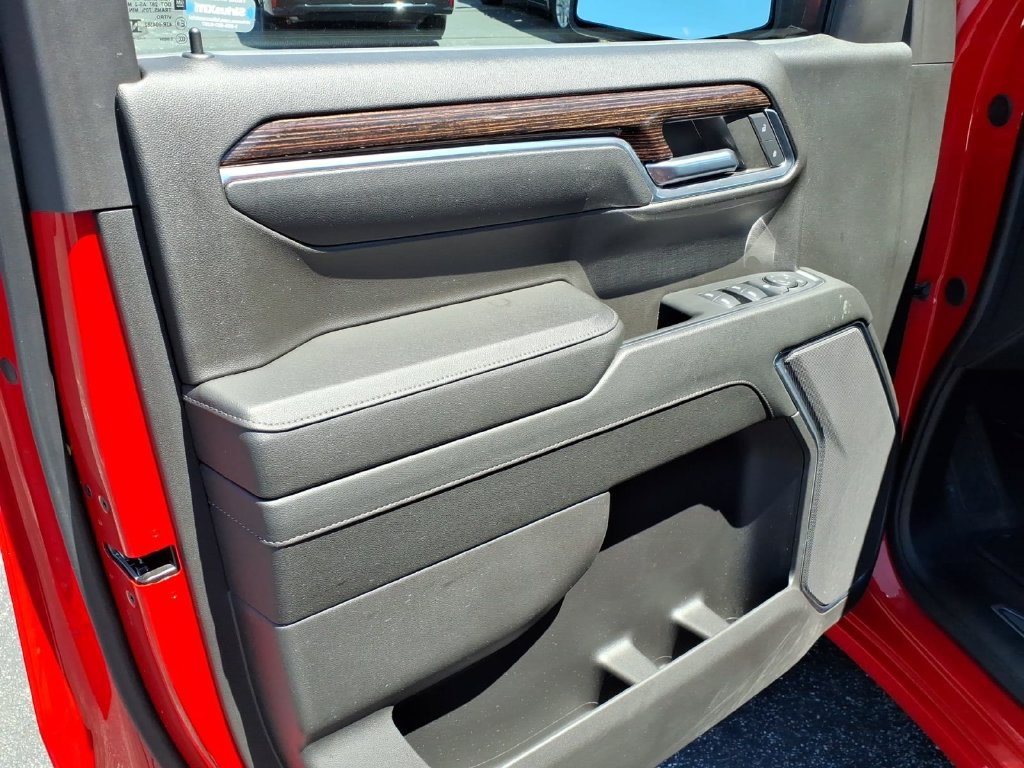 Used 2024 GMC Sierra 1500 Elevation AWD/4WD image 11