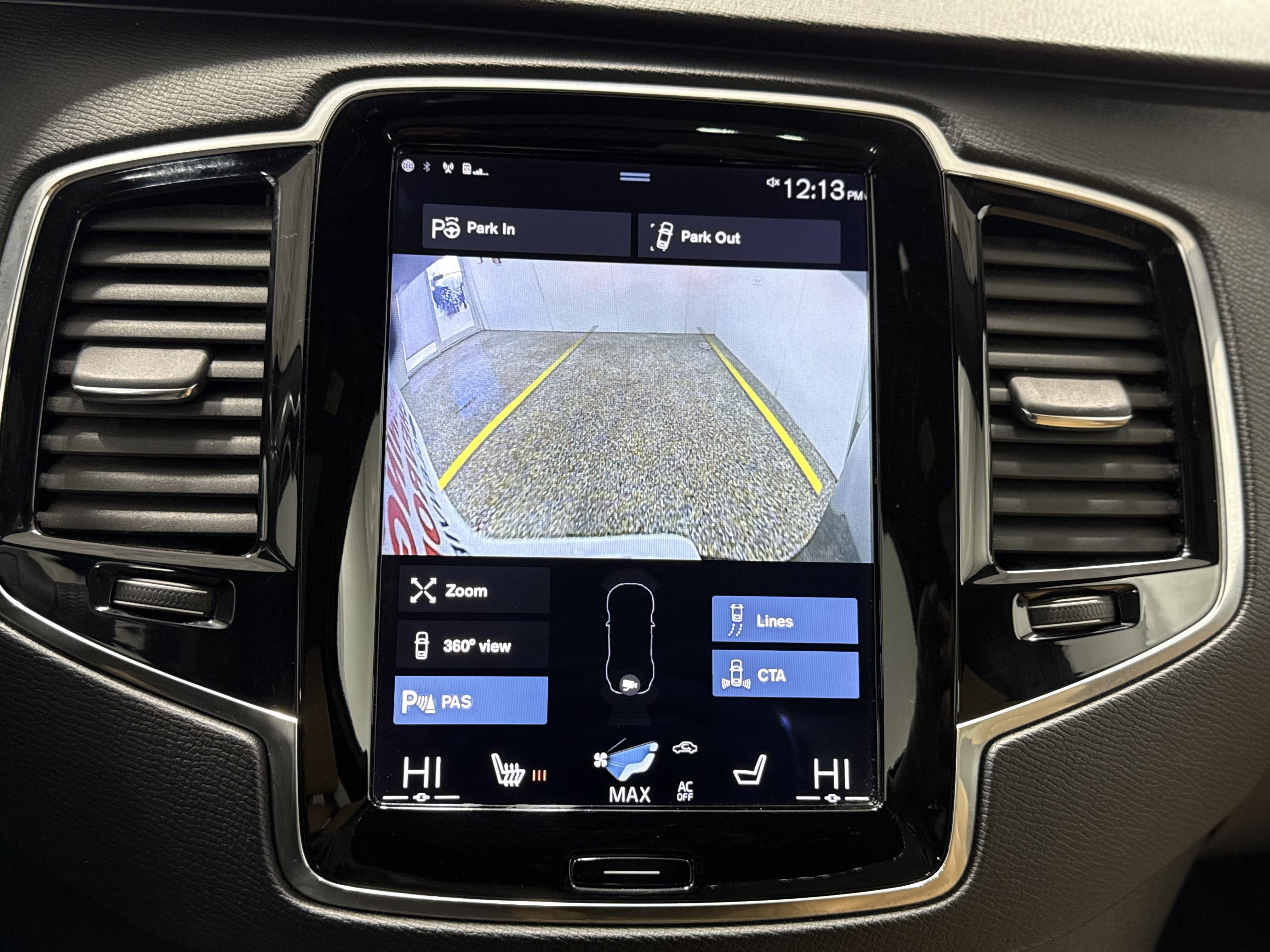 Used 2017 Volvo XC90 T6 Momentum w/ Vision Package image 19