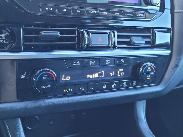 Used 2025 Nissan Pathfinder SL FWD image 11