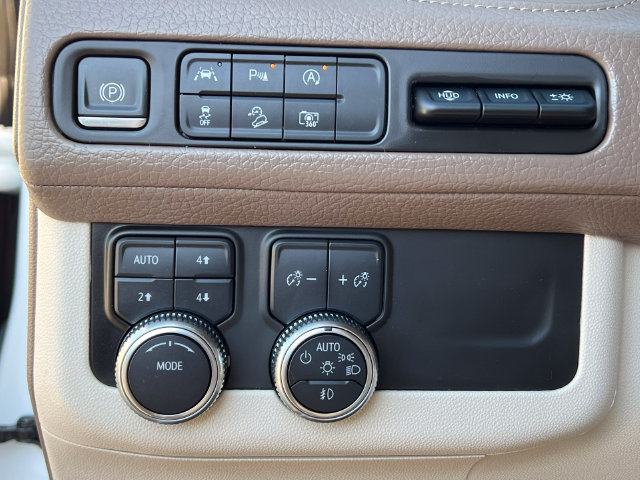 Used 2024 GMC Yukon Denali AWD/4WD image 23