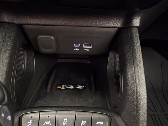 Used 2025 Chevrolet TrailBlazer ACTIV w/ Convenience Package AWD/4WD image 35