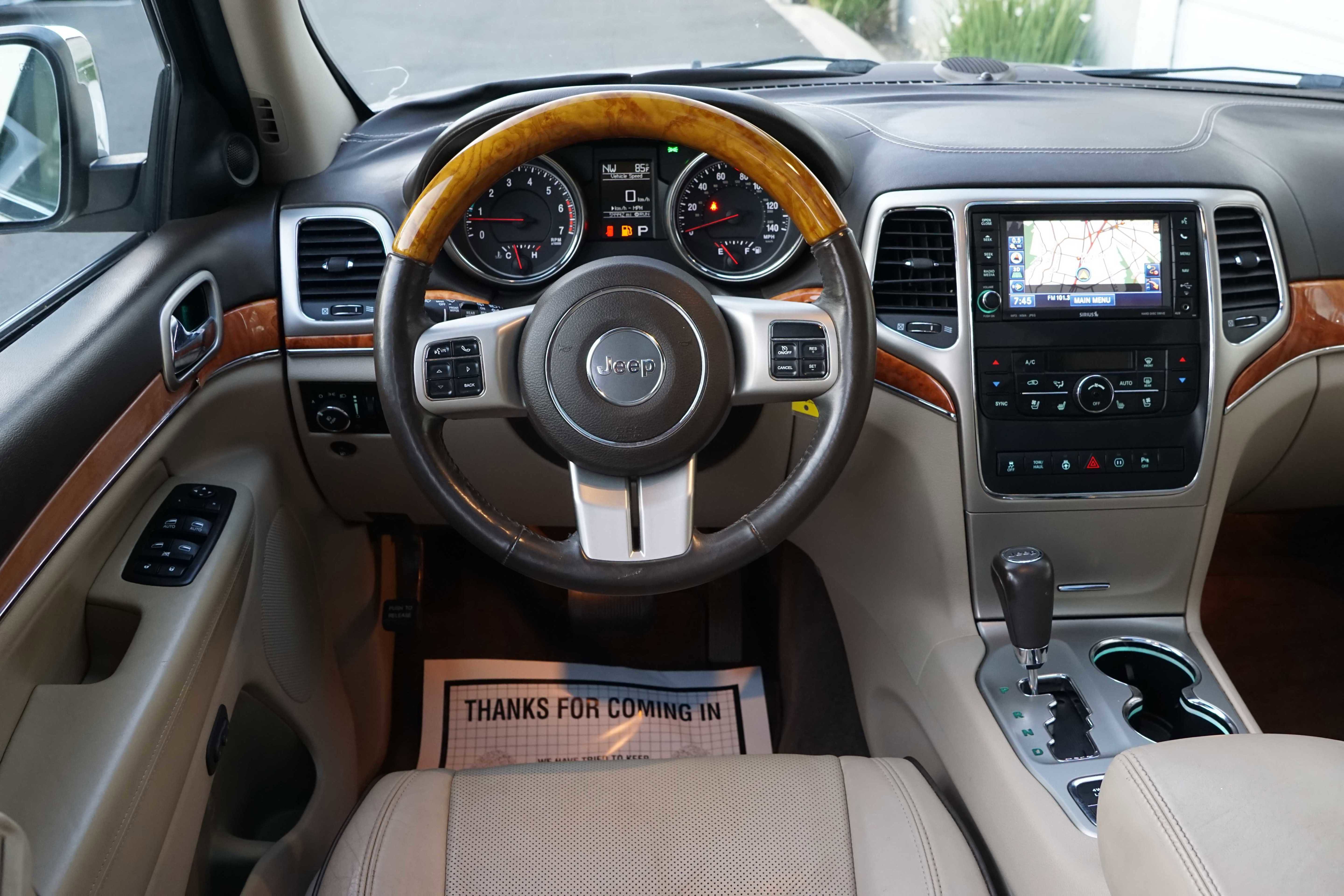 Used 2012 Jeep Grand Cherokee Overland image 41