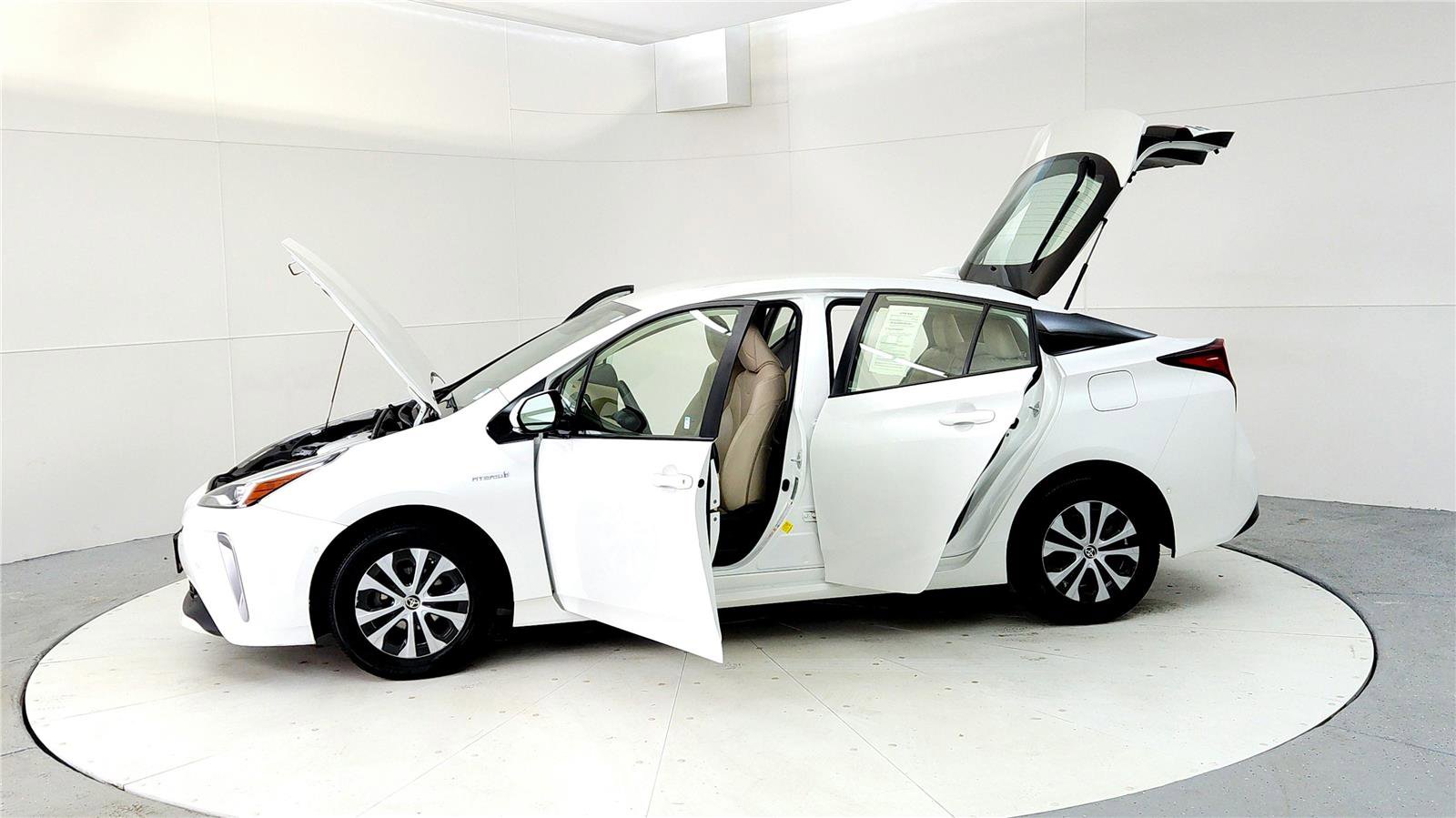 Certified 2019 Toyota Prius XLE image 10