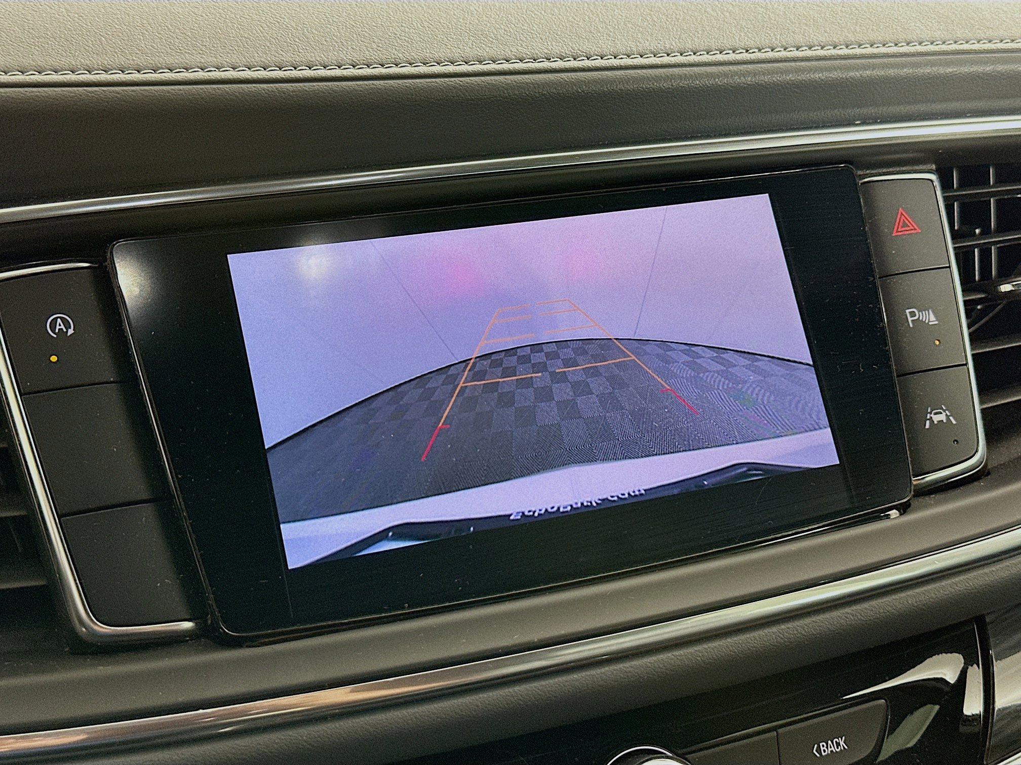 Used 2024 Buick Enclave Essence image 22