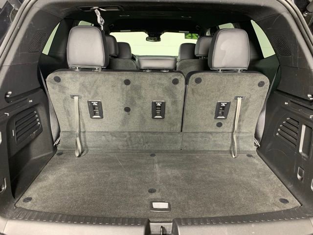 Used 2025 GMC Acadia AT4 image 28