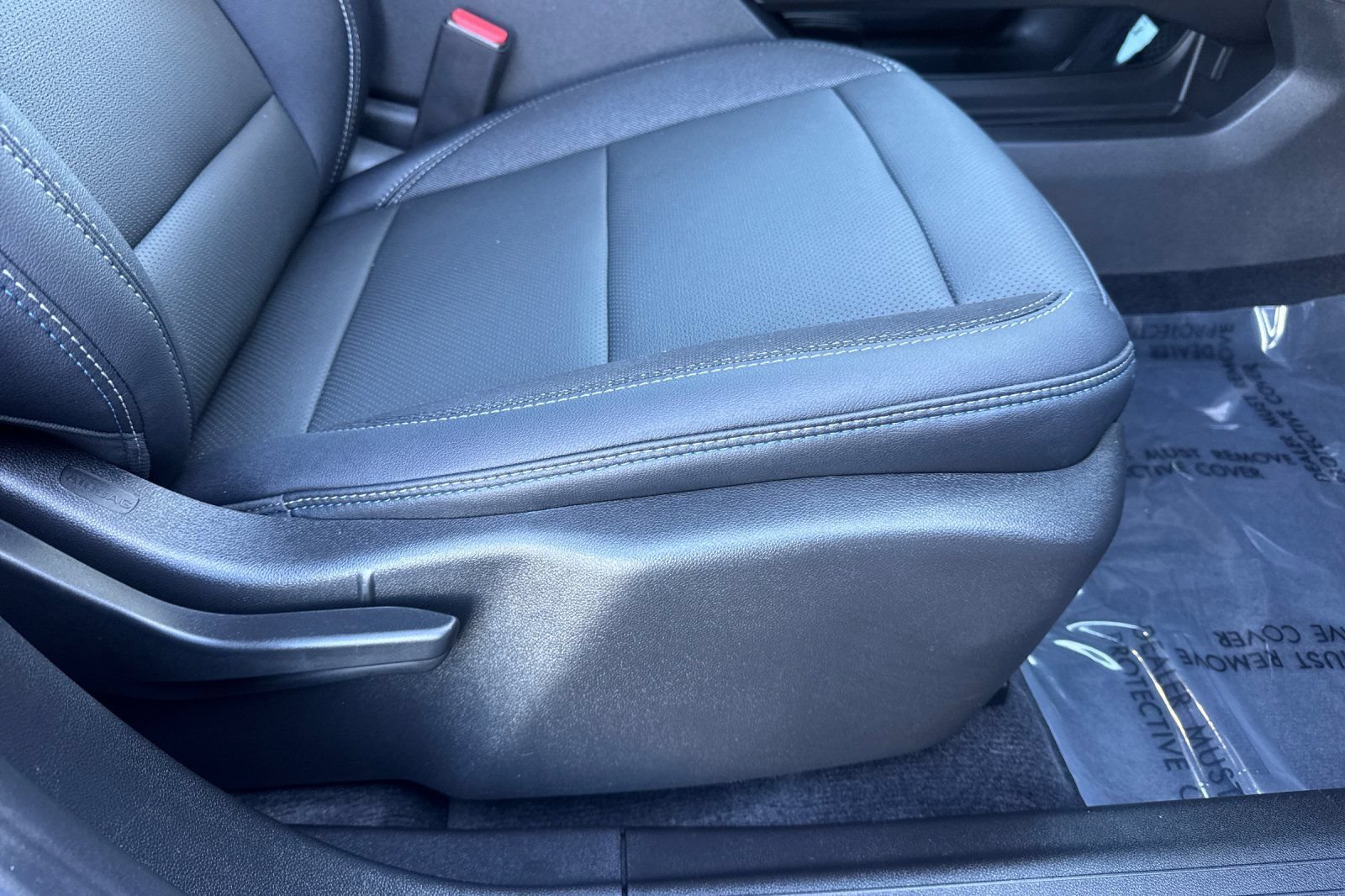 Used 2026 Chevrolet Equinox EV LT FWD image 24