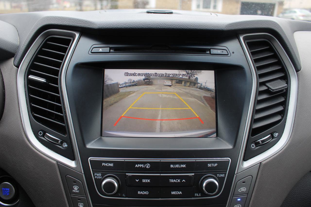 Used 2017 Hyundai Santa Fe SE w/ SE Premium Package 02 FWD image 24