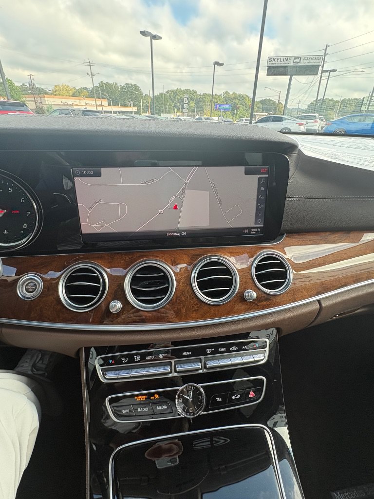 Used 2018 Mercedes-Benz E 300 image 11
