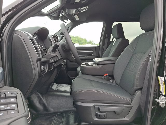Used 2025 RAM 5500 4x4 Crew Cab image 13