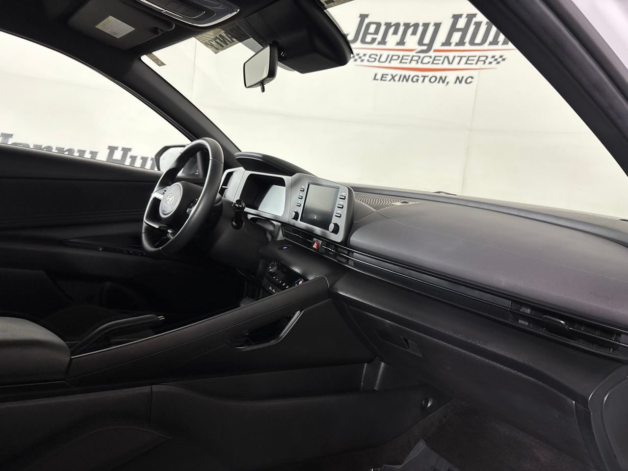 Used 2026 Hyundai Elantra Sport FWD image 31