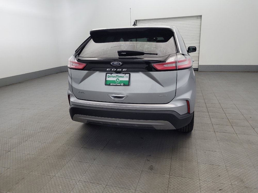 Used 2024 Ford Edge SEL image 7