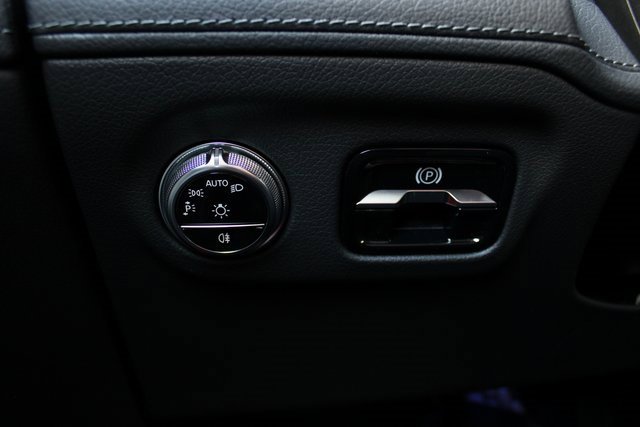 Used 2023 Mercedes-Benz EQS 580 4MATIC Sedan image 16