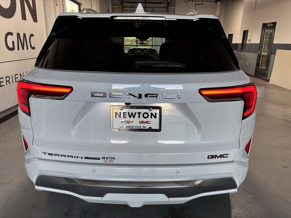 New 2026 GMC Terrain Denali w/ LPO, Floor Liner Package image 30