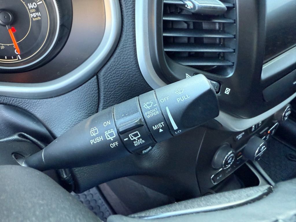 Used 2016 Jeep Cherokee Trailhawk w/ Comfort/Convenience Group image 35